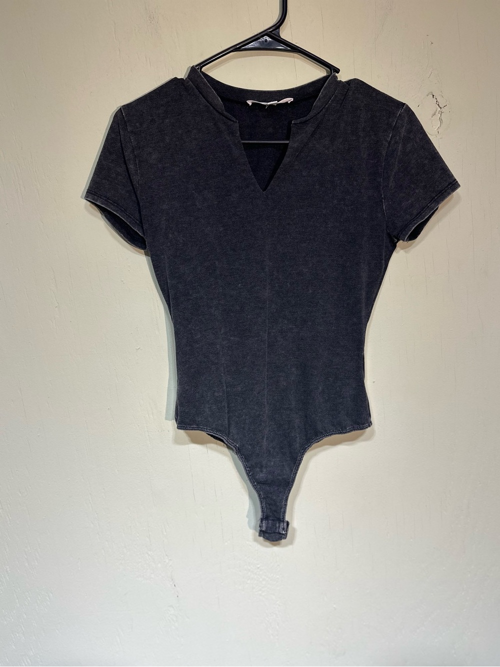 B Famous black mineral wash short sleeve bodysuit size medium